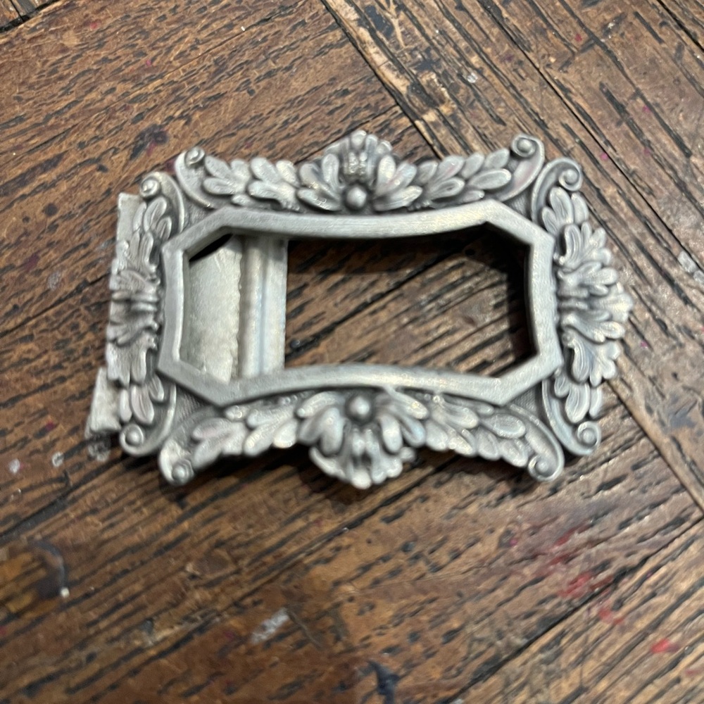VINTAGE FINE PEWTER FLORAL BELT BUCKLE MARKED